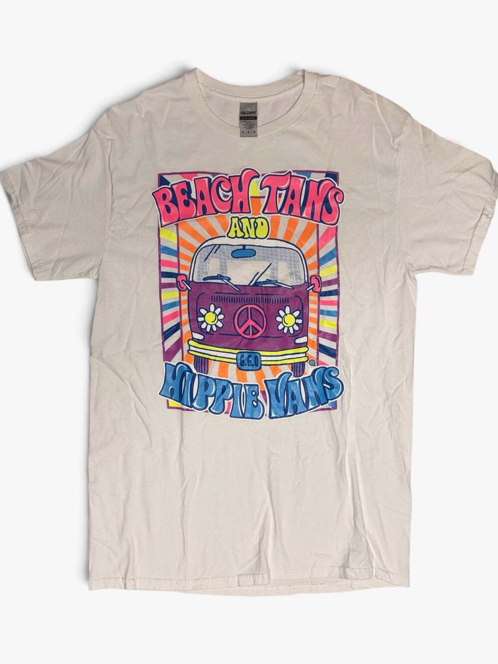 Gildan Heavy Cotton Beach Tans and Hippie Vans Graphic T-Shirt Medium
